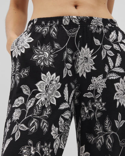 MEANDERING GARDEN BLACK Cropped Pajama Pants