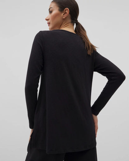 BLACK Long-Sleeve Top
