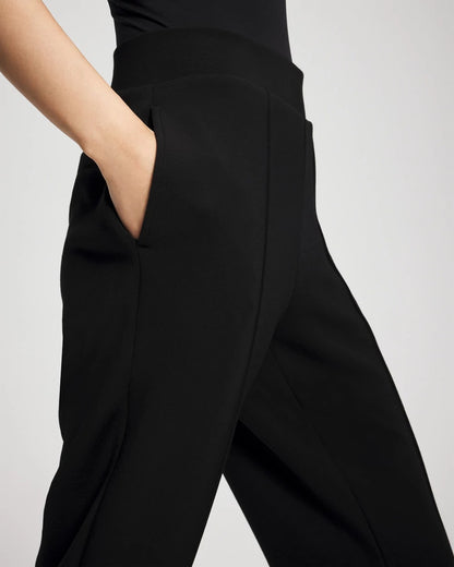 BLACK Tapered Pant
