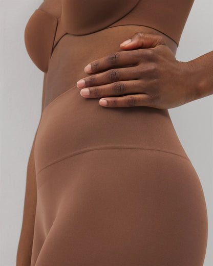 CINNAMON LATTE Mid-Level Shaping Seamless Shorts